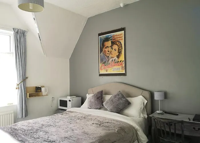 Deluxe Queen Room